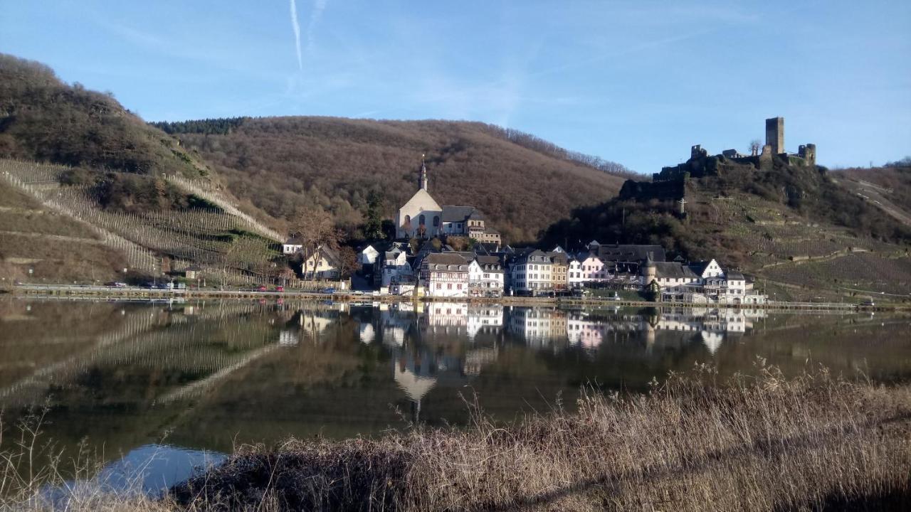 Historischer Winzerverein Boutique B&B Senheim Esterno foto